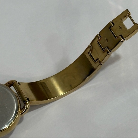 Coach Signature Black & Gold Enamel Bracelet Watch Ladies RARE New Battery Dec24 - Picture 10 of 13